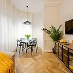 Art Deco Apartment